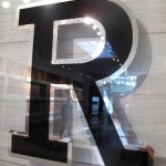 painted glass with mirro finish 12 Karat White gold border